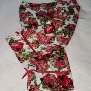 Bandolino Floral Print Capri Size 14